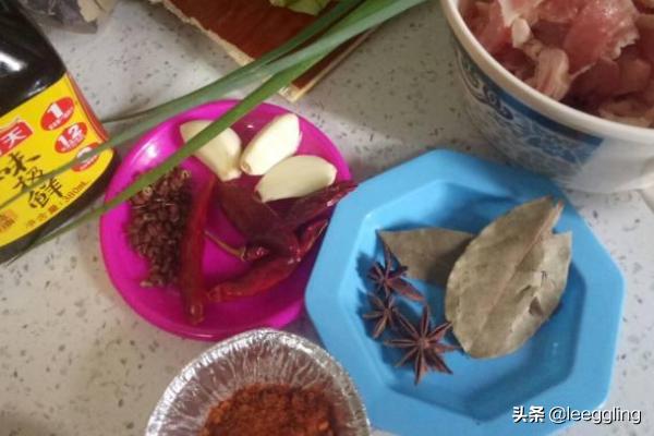 家常水煮肉片-家常水煮肉片的简单做法