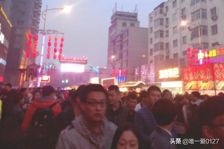 夜市沈阳旅游穿搭， 沈阳旅游穿什么