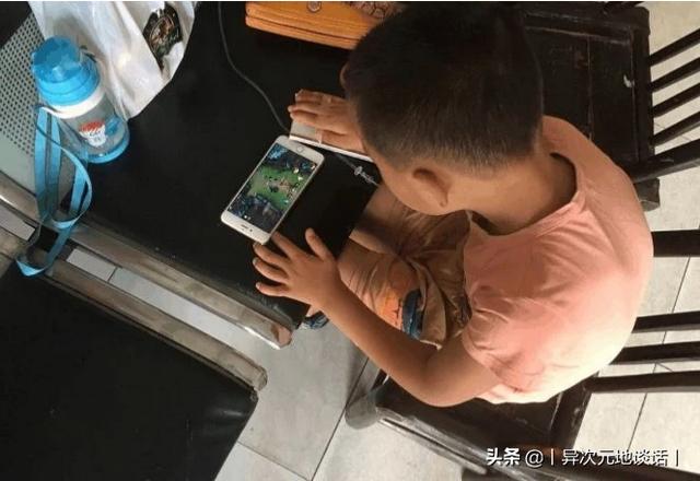 为什么特别想给游戏充钱？gm501电源适配器重量？