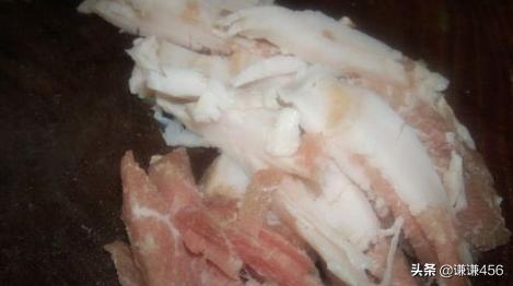 大头菜炒粉条肉包子做法(图3)