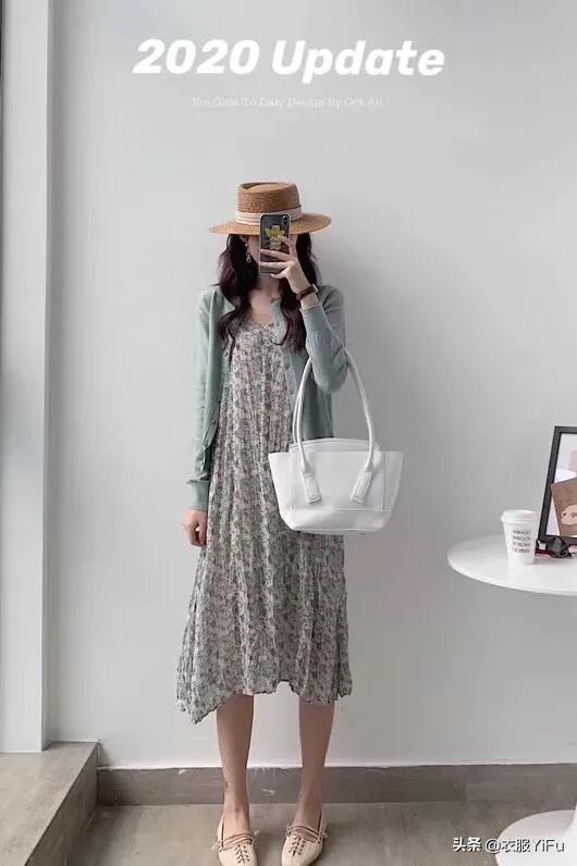 米白色短裙如何搭配毛衣(图16)