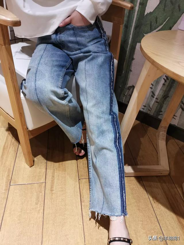 冬天黑色打底怎么搭配(图6)