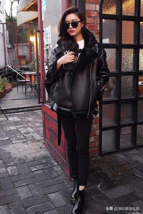 黑色夹克如何搭配女生穿(图4)