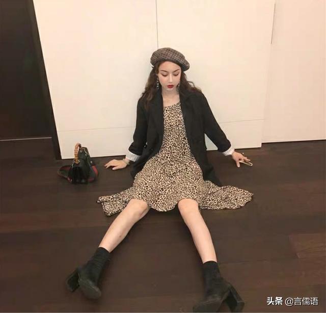 黑色小西装怎么搭配女(图1)