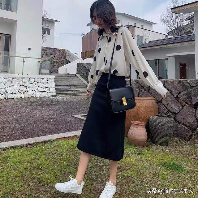 中长款a字裙怎么搭配(图2)
