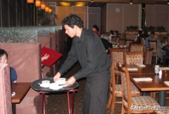怎样做一个合格的餐饮服务员