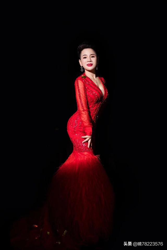 女人的头发如何搭配脸型(图2)