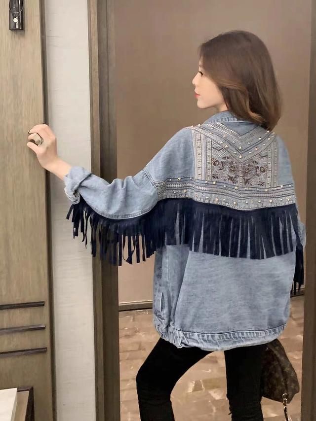 牛仔休闲女裤怎么搭配(图2)
