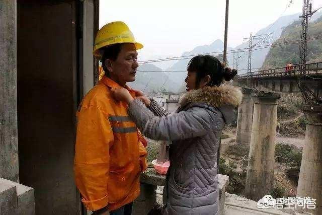 我男朋友总是叫我“傻妞”，那我应该叫他什么比较好呢