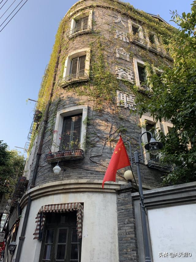 张纪中海外生活，张纪中外籍妻子