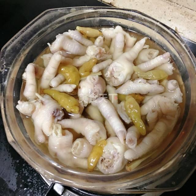 [泡椒风爪]泡椒凤爪的家常做法？