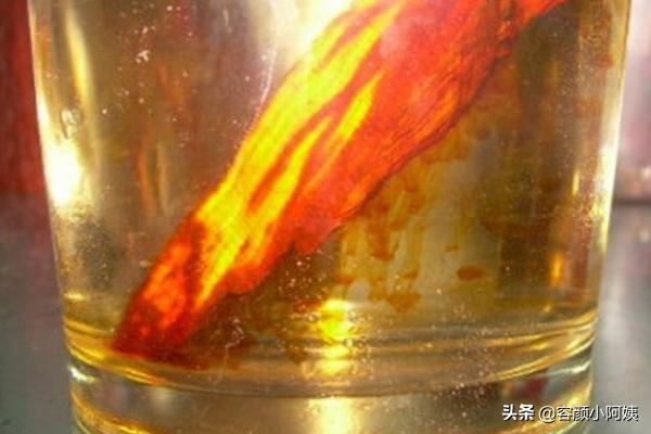 小叶紫檀鉴别?小叶紫檀鉴别真假只需3秒!