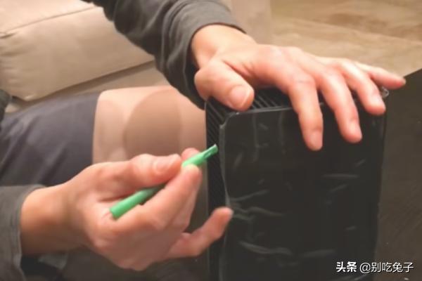 西数移动硬盘拆解西数移动硬盘拆解视频