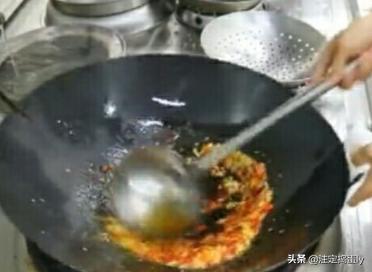 水煮肉片怎么做-水煮肉片怎么做的视频教程