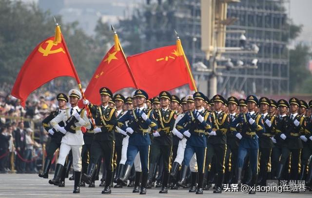 志愿军进行曲(国庆60周年阅兵时军乐团演奏了哪些歌曲？)
