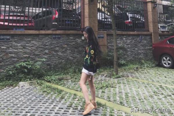 小麦色男鞋如何搭配裤子(图2)