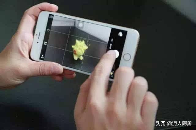自拍自拍（iphone 13如何接自拍杆？）