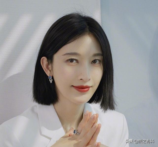 长脸化妆技巧圆脸发型
