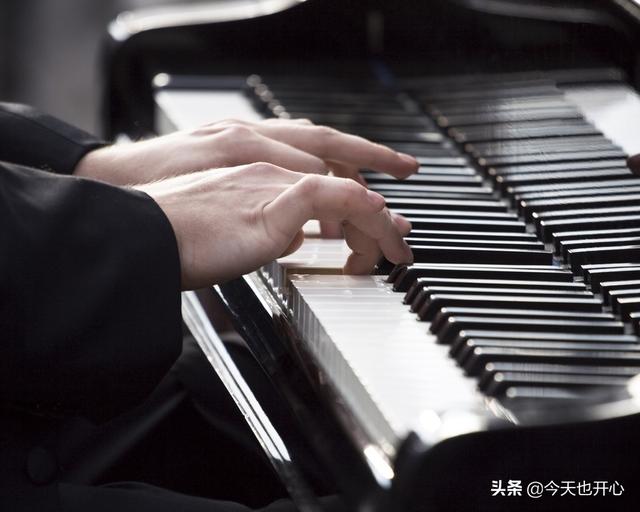 献给爱丽丝钢琴曲_献给爱丽丝钢琴曲谱简单 初学