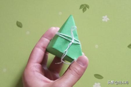 粽子做起来最简单的方法？：最简单的粽子折法
