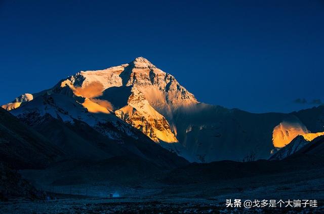 [珠穆朗玛峰图片]为什么珠穆朗玛峰称世界上最高的山峰，也是难爬的山峰？