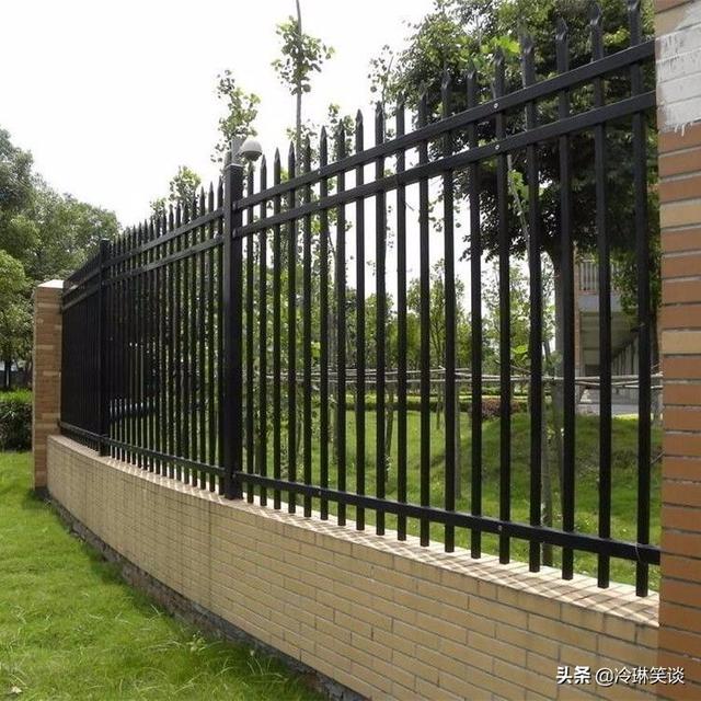 请问拆除围墙上的铁栏杆需要的费用是多少？：围墙铁护栏