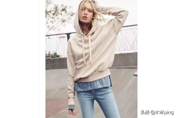 蓝色牛仔小上衣如何搭配(图2)