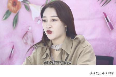 如何使用卷发棒视频如何使用卷发棒视频教程