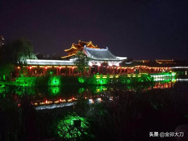 夏季开封旅游穿搭， 夏季开封旅游穿搭图片