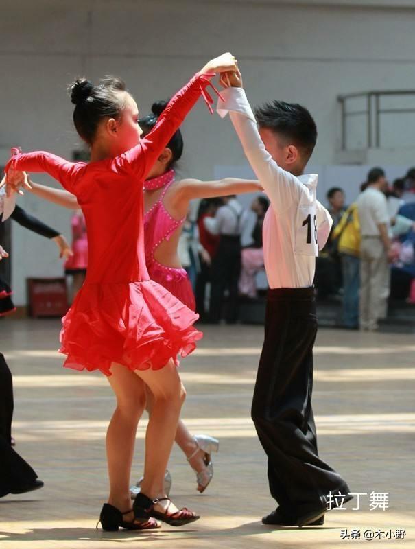 适合小学生跳的鬼步舞 多少钱一次,适合小学生跳的鬼步舞 多少钱一次啊