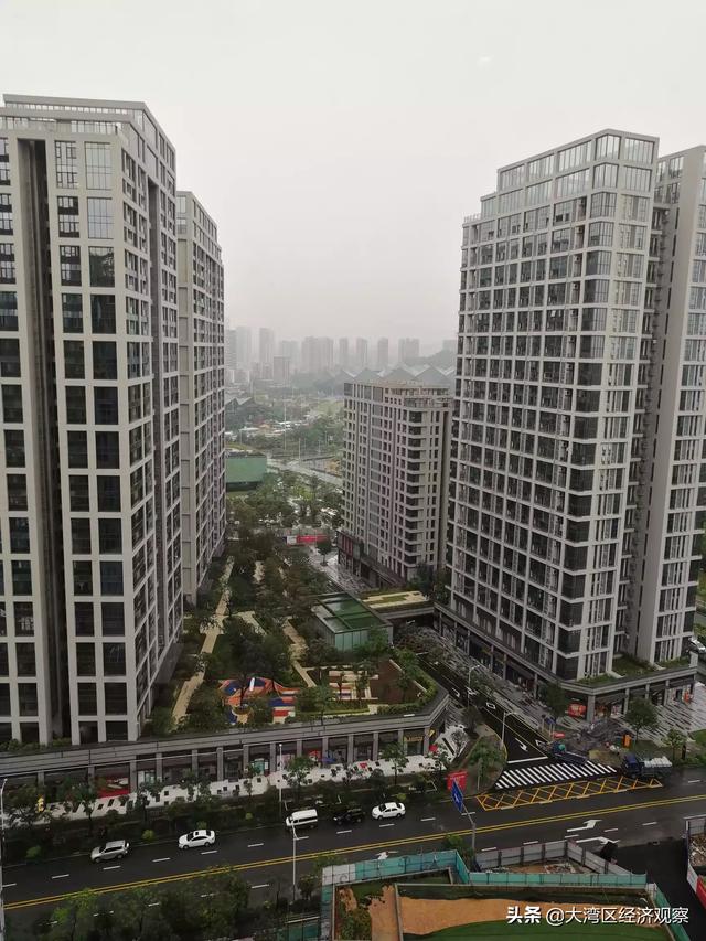 苏州为什么不是一线城市，和深圳比差在哪_苏州开始查电动车了吗