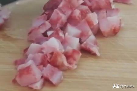 早餐小吃糯米饭团做法窍门（早餐摊上卖的糯米饭团是怎么做的?详细点？）