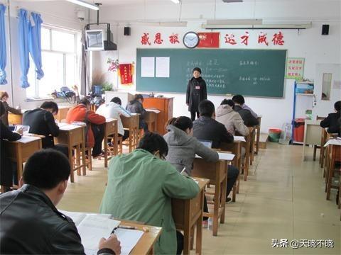 高考考场怎么分配？：高考考场外统一动作