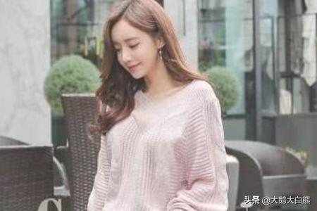 白色的牛仔裙怎么搭配(图4)