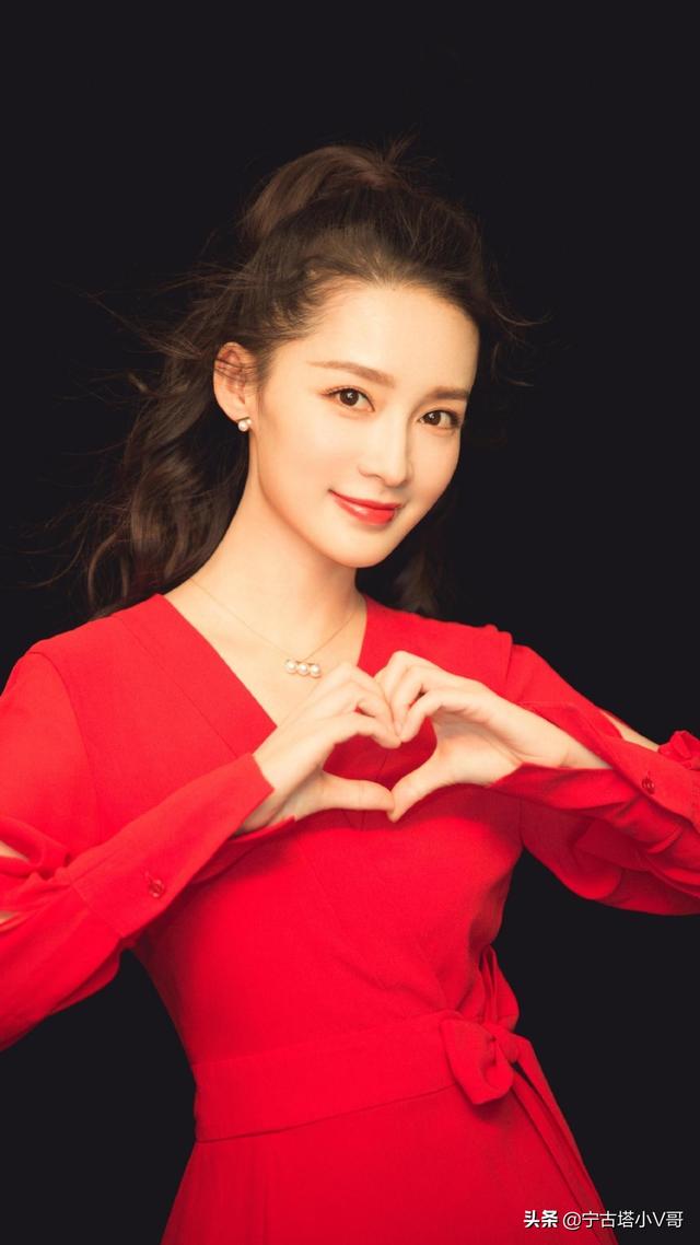 婚纱摄影师，婚纱摄影师工资高吗