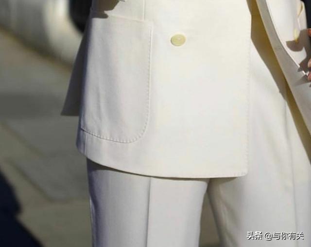男生穿西装如何搭配衣服(图73)