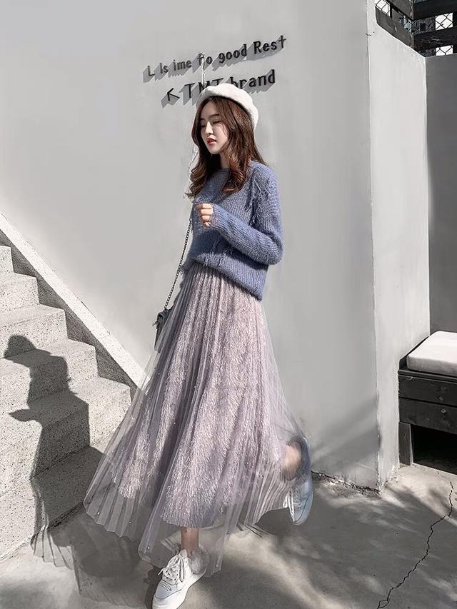 飘逸长裙（形容裙子飘动的语句？）