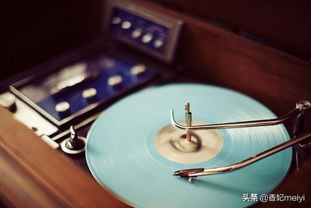 看见音乐海外生活，听到了这个音乐就想起了国外的生活
