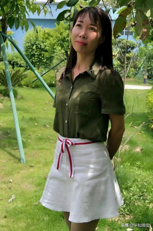 拍照好看的中年女性照片(图30)