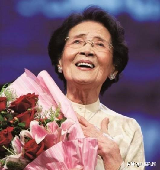 唱歌怎么把声音唱得最大声