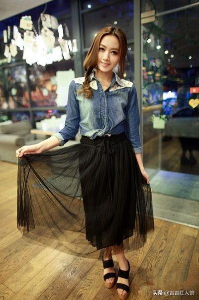 黑色紧身吊带如何搭配衣服(图8)