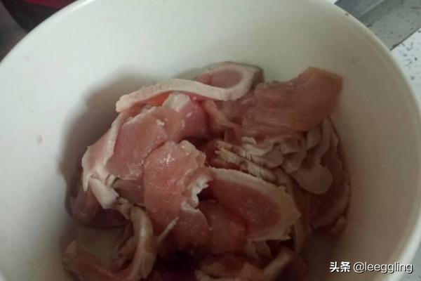 家常水煮肉片-家常水煮肉片的简单做法