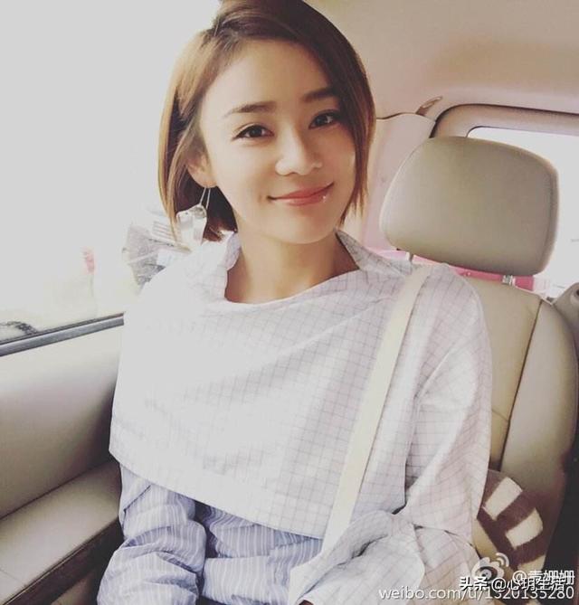 年轻女性都有什么短发型(图16)