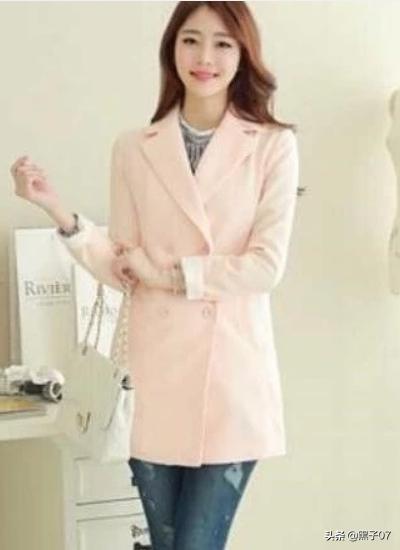 西装领大衣如何搭配下装(图2)