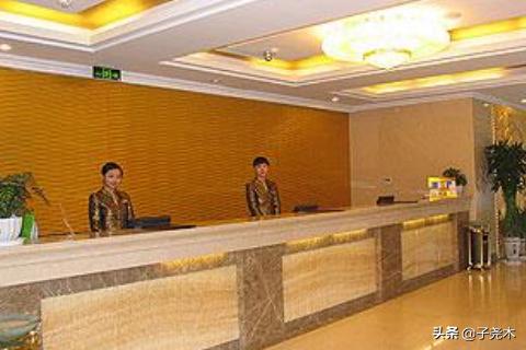 座机怎么用（固定电话的三方通话怎么使用？）