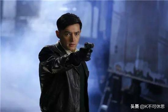 经典现代言情骨灰级小说（经典现代言情骨灰级小说前十名）