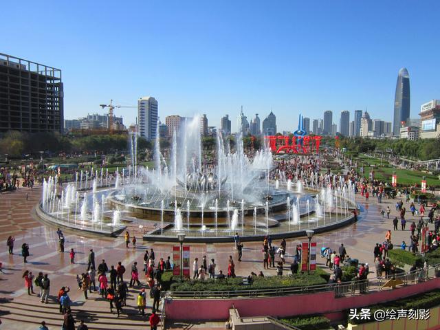 济南市中心广场叫什么