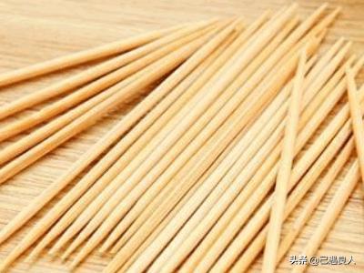 dw手表钢带怎么解开