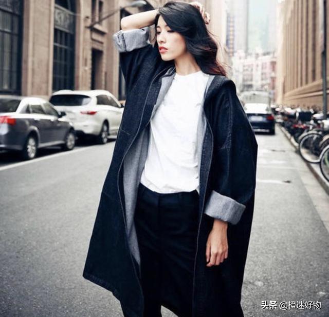 黑色裤子紧身的如何搭配(图10)