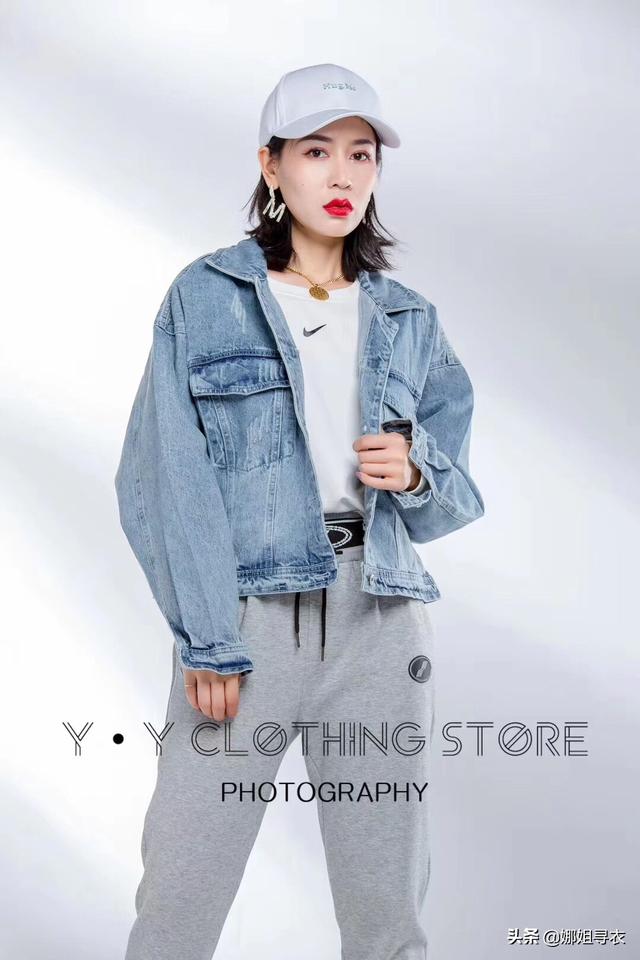 女运动外套如何搭配裙子(图3)